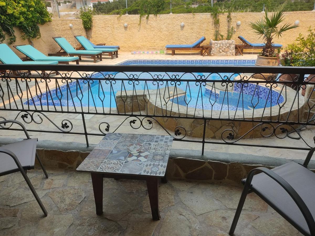 Xenonas Κithαiron Hotel Vília Buitenkant foto