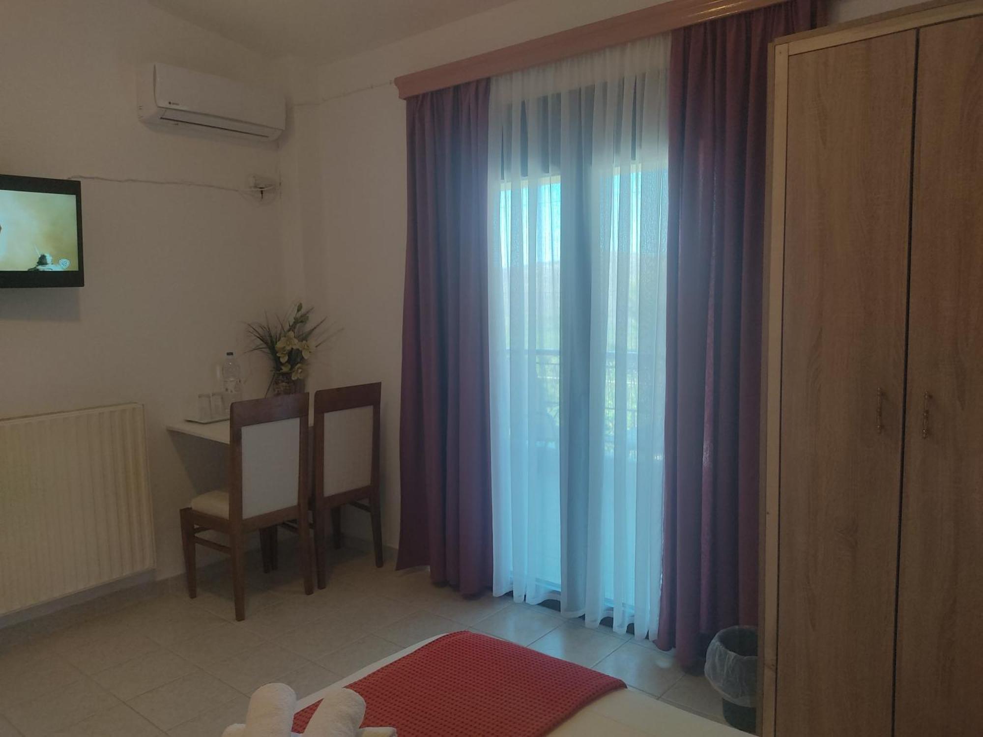 Xenonas Κithαiron Hotel Vília Buitenkant foto