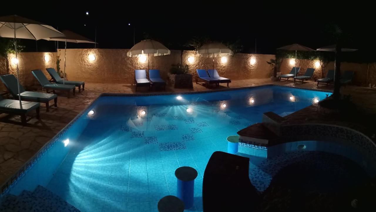 Xenonas Κithαiron Hotel Vília Buitenkant foto